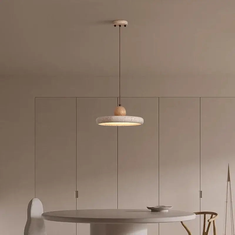 Laja — Lámpara colgante de travertino (Ø30 cm, LED)