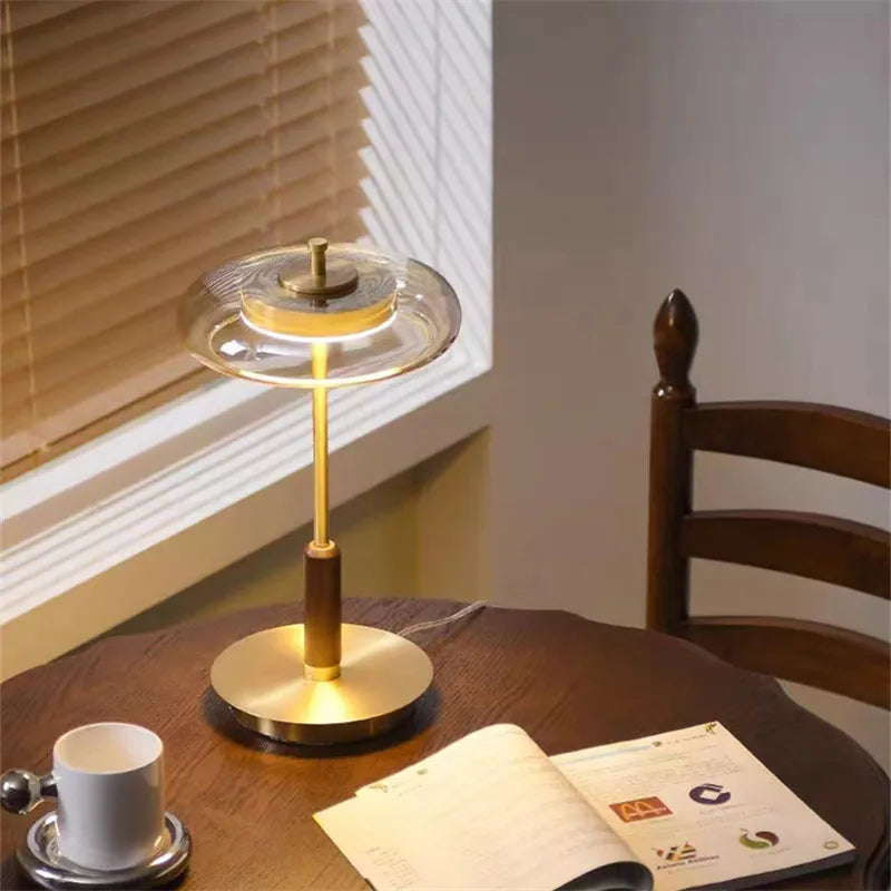 Classy — Lámpara de mesa retro de vidrio ámbar dorado
