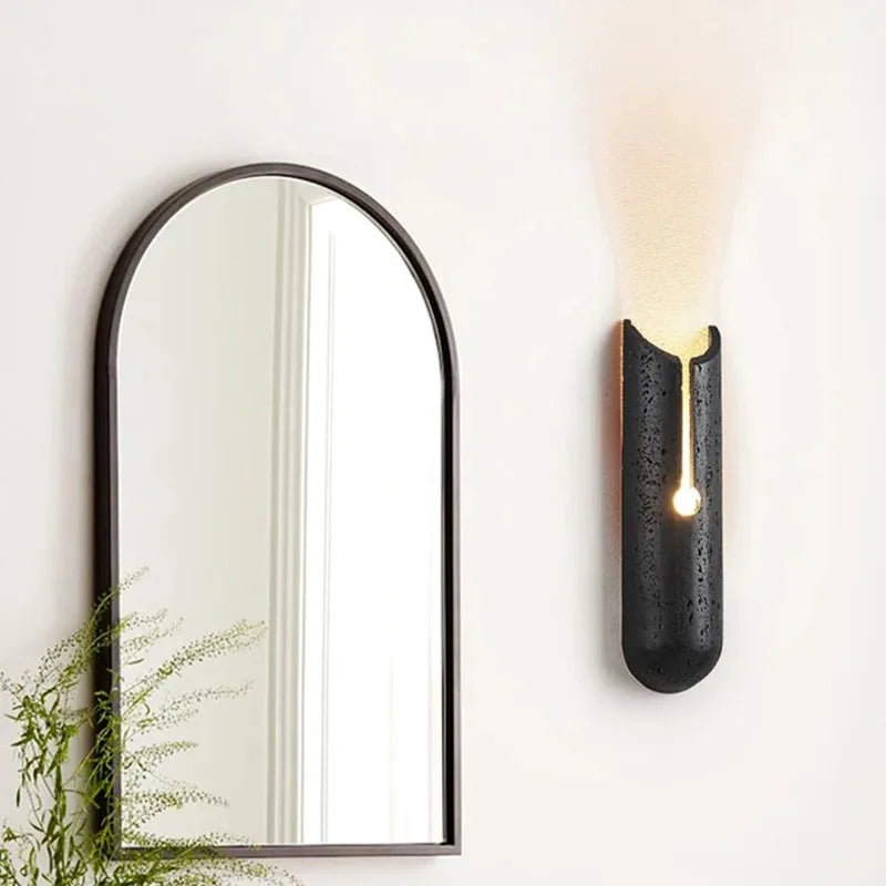 Tino — Aplique de pared de travertino Negro
