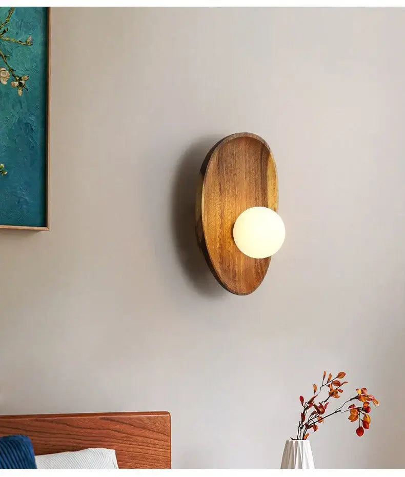 Sabu — Aplique de pared de madera con globo opal