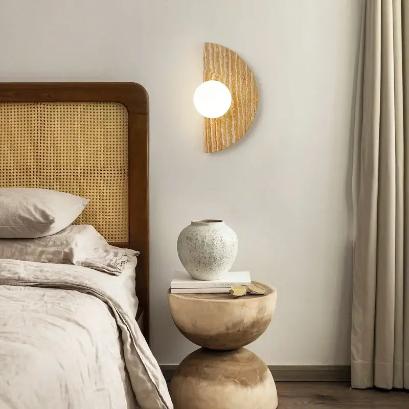 Side — Aplique de pared de travertino semicircular