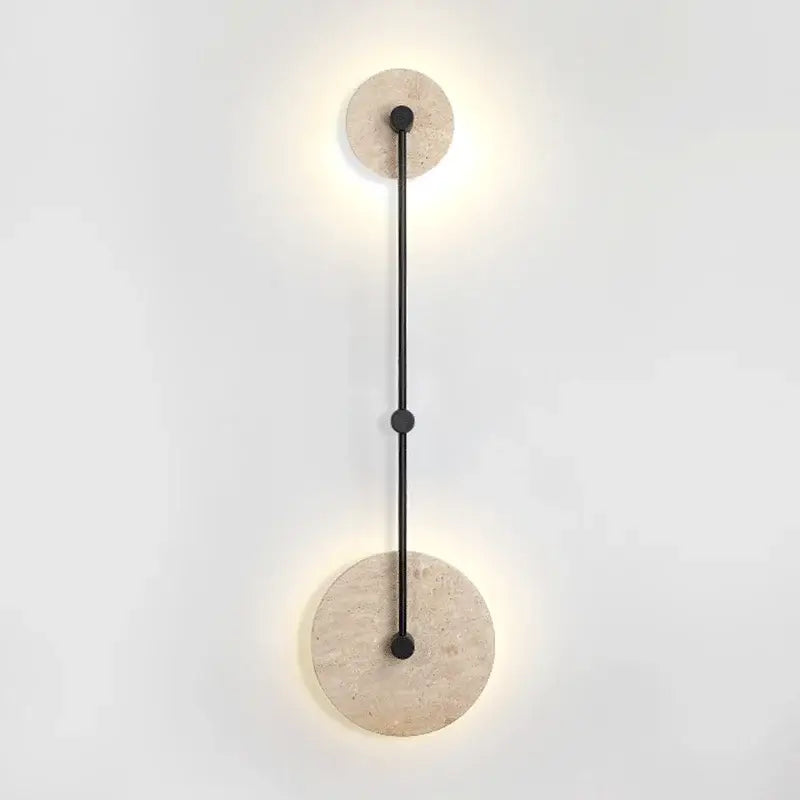 Halo Totem — Aplique de pared de travertino