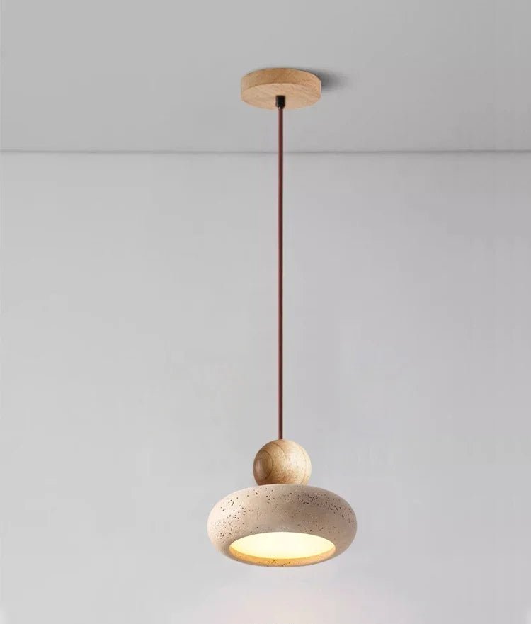 Grotto Claro — Lámpara colgante de travertino amarillo y madera